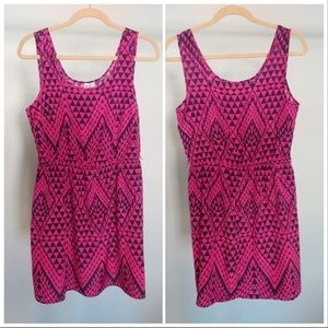 Super cute lightweight dress. Versatile AF.